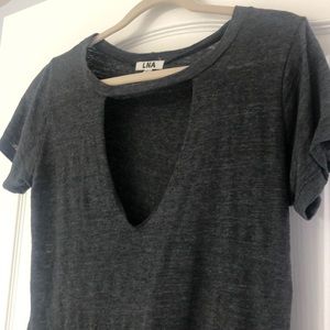 LNA deep keyhole tee. Size XS